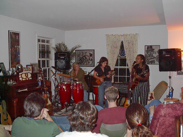 Im000448.jpg (108232 bytes)