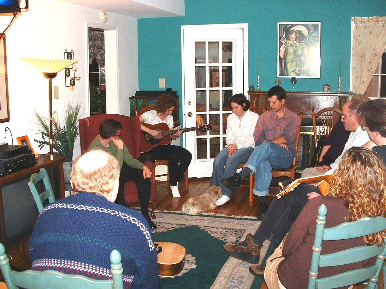 circle.jpg (348282 bytes)