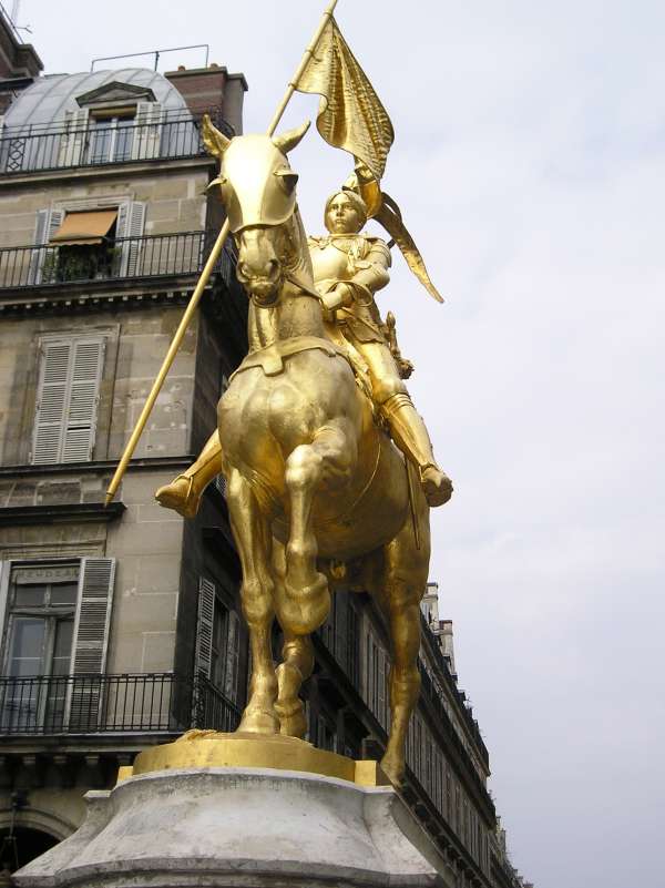 Joan of Arc, statute in Paris, France