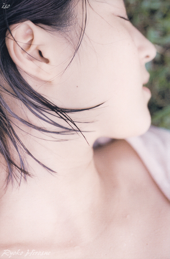 hirosue_ryoko_relax_28.jpg