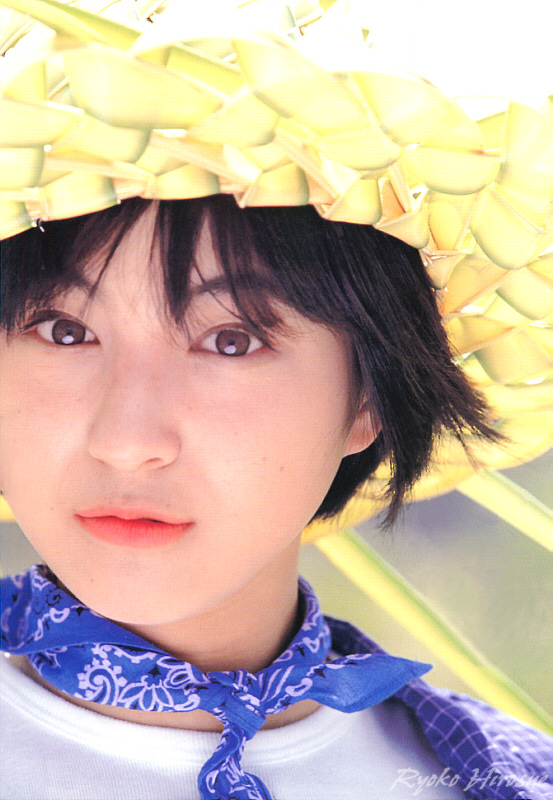hirosue_ryoko_yj_nomake2_01.jpg