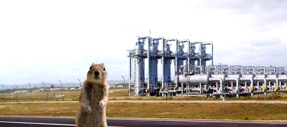 BEST LOCATION AT END OF RUNWAY 18/36