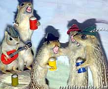 Beerswilling taxedermized rodents yodel the praises of Roadside America!