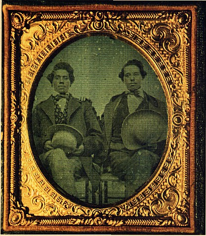 Hoages2.jpg (69970 bytes)