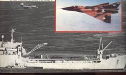 Impresionante imagen de un Mirage V, luego de atacar , sobrevolando al H.M.S. �Bedivere�.(recuadro)Un Mirage IIIE de la Fuerza A�rea Argentina.