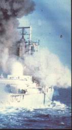 Luego de ser puesto fuera de combate el destructor �Glasgow�,le toco el turno al buque de la misma clase �Coventry� ,que recibi� tres bombas dentro de sus bodegas que hicieron explosi�n ,haciendo escorar al buque hacia babor y hundi�ndose en las fr�as aguas del Atl�ntico.