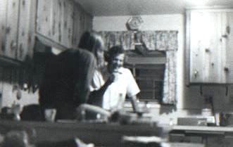 000000apeople11.jpg (11463 bytes)