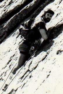 000000apeople2.jpg (20686 bytes)