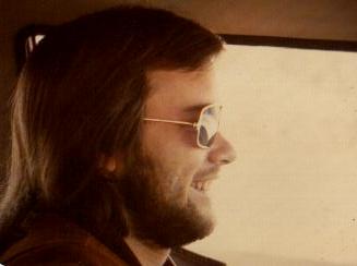 000000apeople5.jpg (8425 bytes)