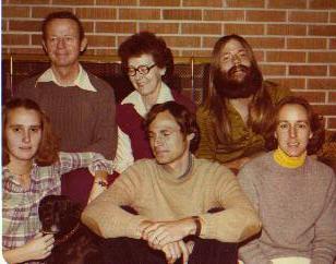 000000apeople9.jpg (17481 bytes)