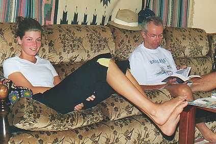 Marks-sofa-1.jpg (26006 bytes)