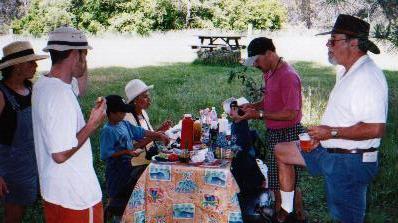 canb12.JPG (25656 bytes)