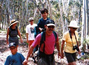 canb13.JPG (36911 bytes)