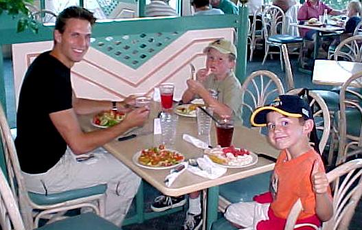 canb20011.JPG (44558 bytes)