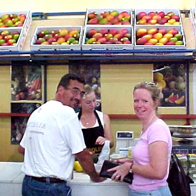 canb20019c.JPG (36177 bytes)