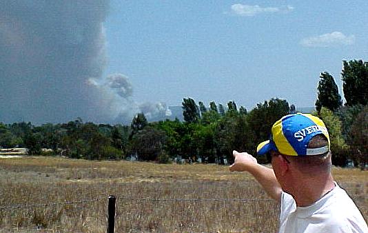 canj4.JPG (37675 bytes)