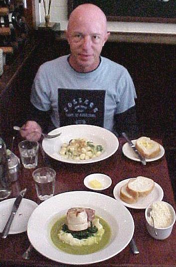 chas0.JPG (46249 bytes)