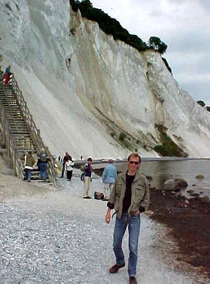 dan9.JPG (52567 bytes)