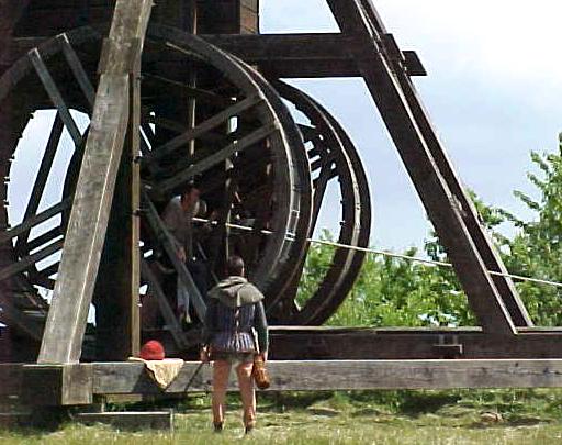 dan9r.JPG (49684 bytes)