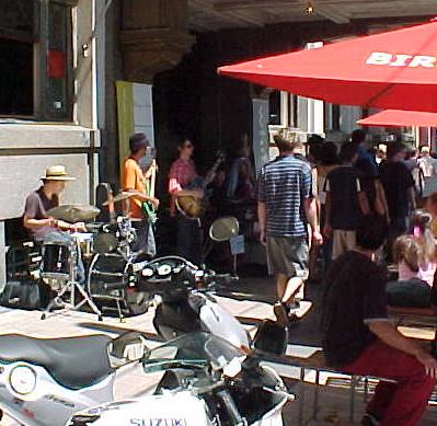 fest5.JPG (39006 bytes)