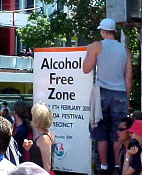 fest6.JPG (25823 bytes)