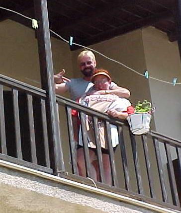 gree9c.JPG (31861 bytes)