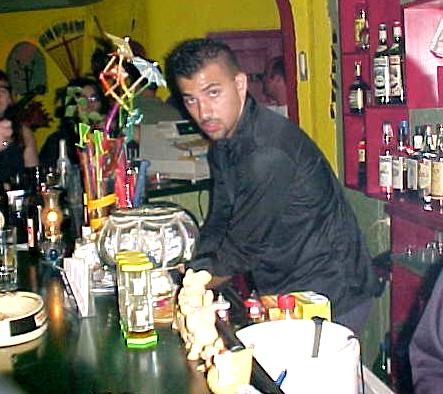 gree9h.JPG (41818 bytes)