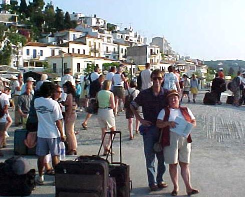 gree9m.JPG (48009 bytes)