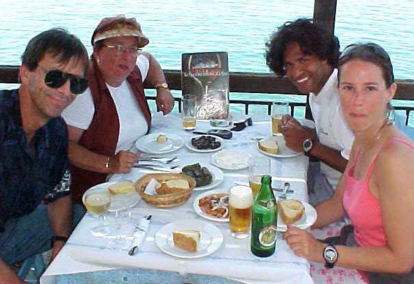 gree9o.JPG (49311 bytes)