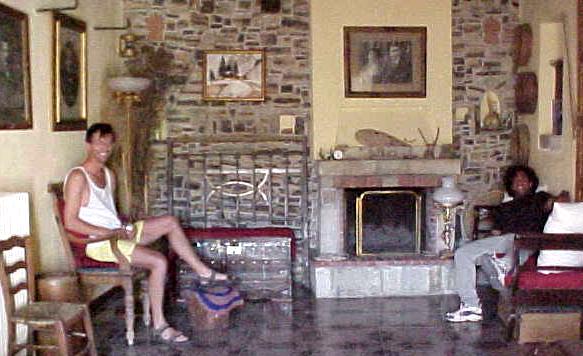 gree9u.JPG (45173 bytes)