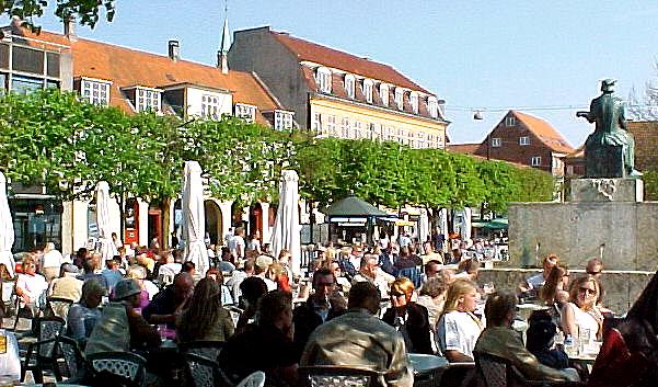 helsi8.JPG (74514 bytes)