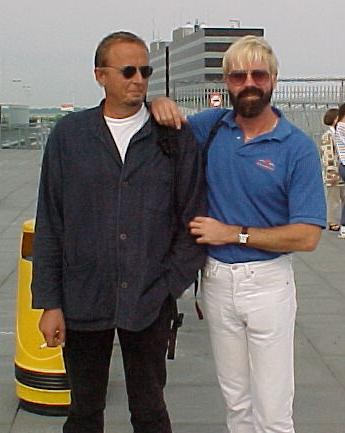 holl9l.JPG (24356 bytes)