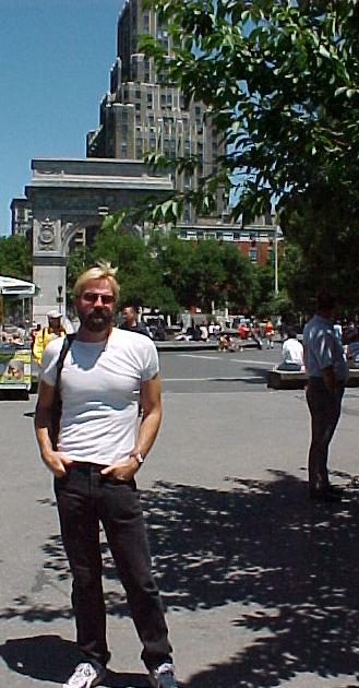 nyc1.JPG (51311 bytes)