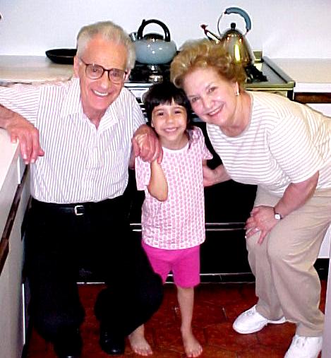 nyc9a.JPG (43901 bytes)