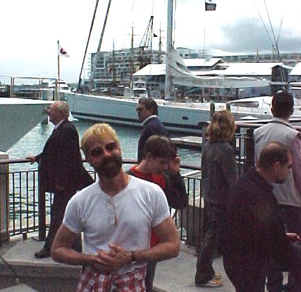 nze5.JPG (38753 bytes)