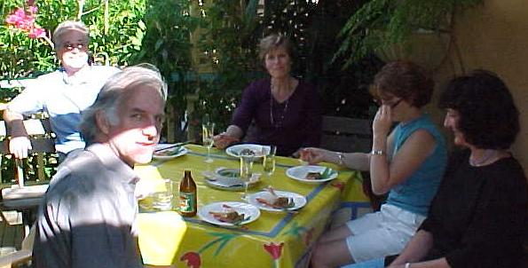 pats4a.JPG (38184 bytes)