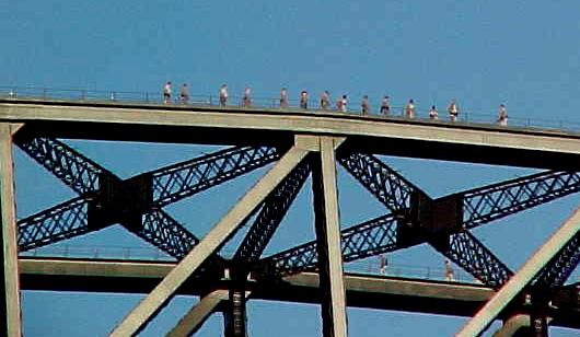 pats8b.JPG (33402 bytes)