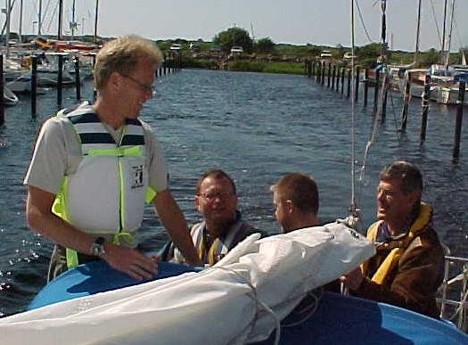 swed0.JPG (41876 bytes)