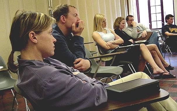 um1.JPG (47893 bytes)