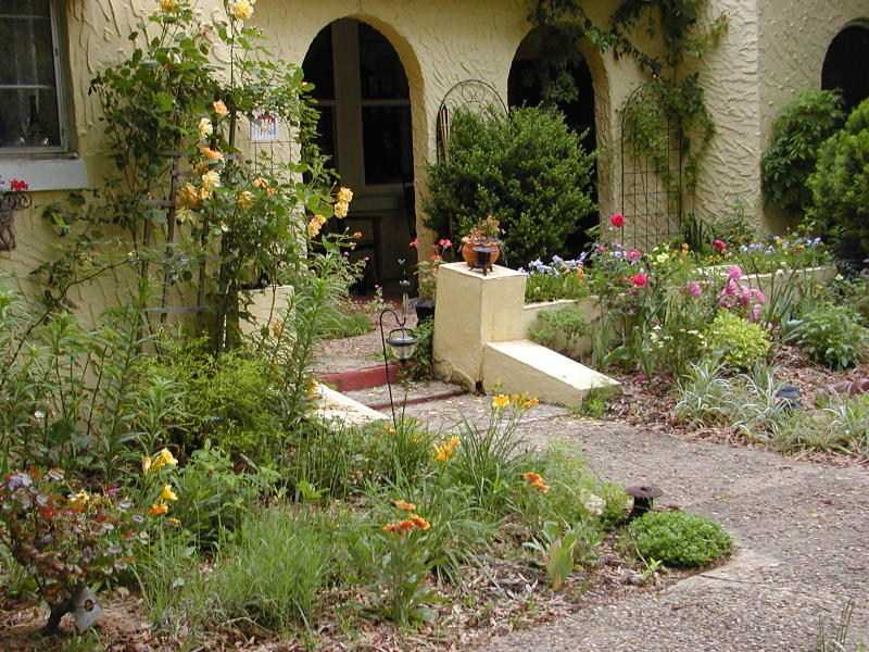 Casa Facade, April 2002