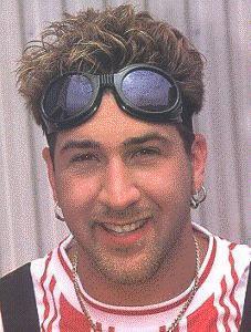 I look stupid and i don't like it so hurry