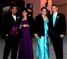 couple.jpg (31781 bytes)