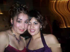 jessica and melissa.jpg (36634 bytes)