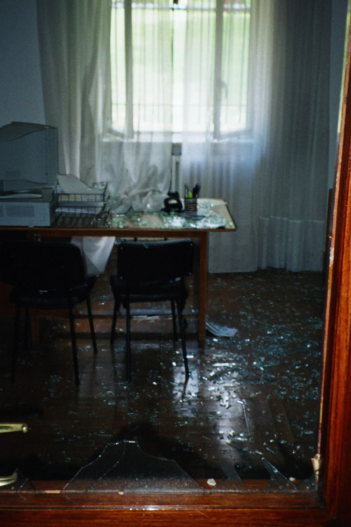 Car bomb damage to an office at Navarra uni.