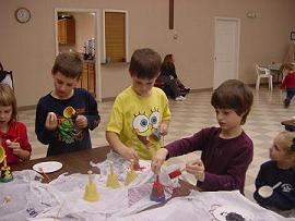 Cloverbuds make a craft