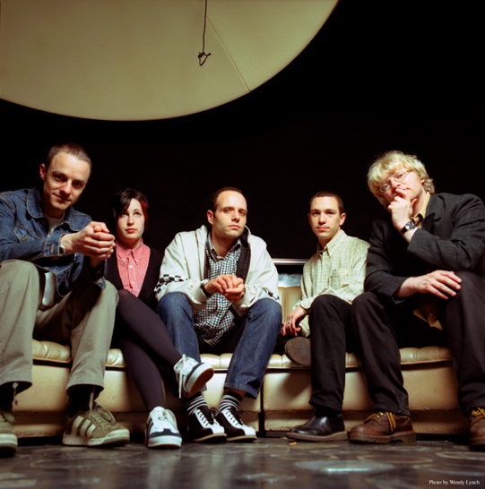 The Stars circa 2006: A bunch of regular looking kids, no?