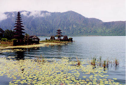 lake_temple02