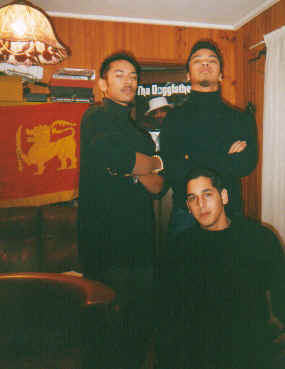 friends2.bmp (315918 bytes)