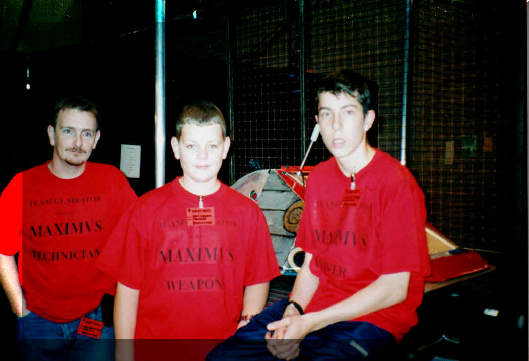 team_at_Newark.jpg (89921 bytes)