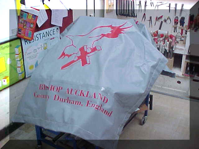 undercover.JPG (30518 bytes)